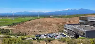 Réalisée par les engins de l’ONF et de l’entreprise PECH (bulldozer, pelle mécanique, broyeur forestier)